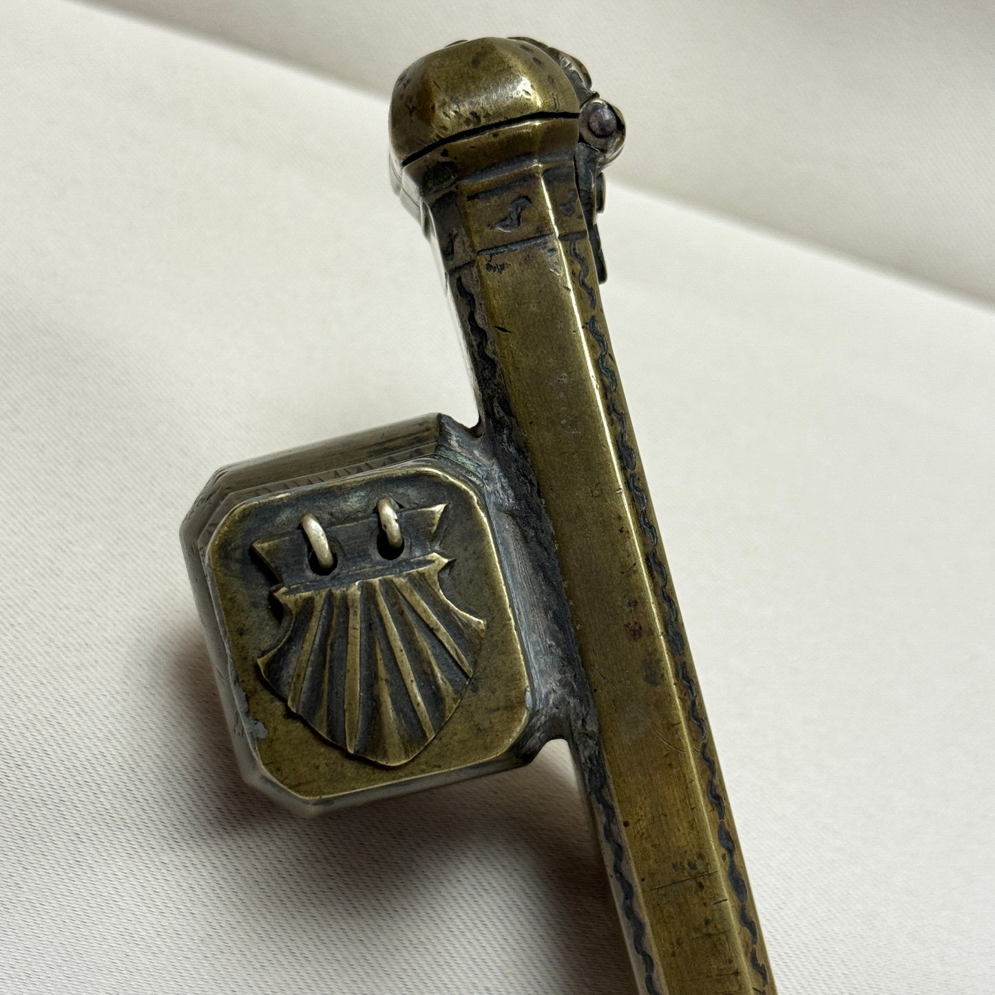 "Meiji Shell" Antique Yatate Inkwell