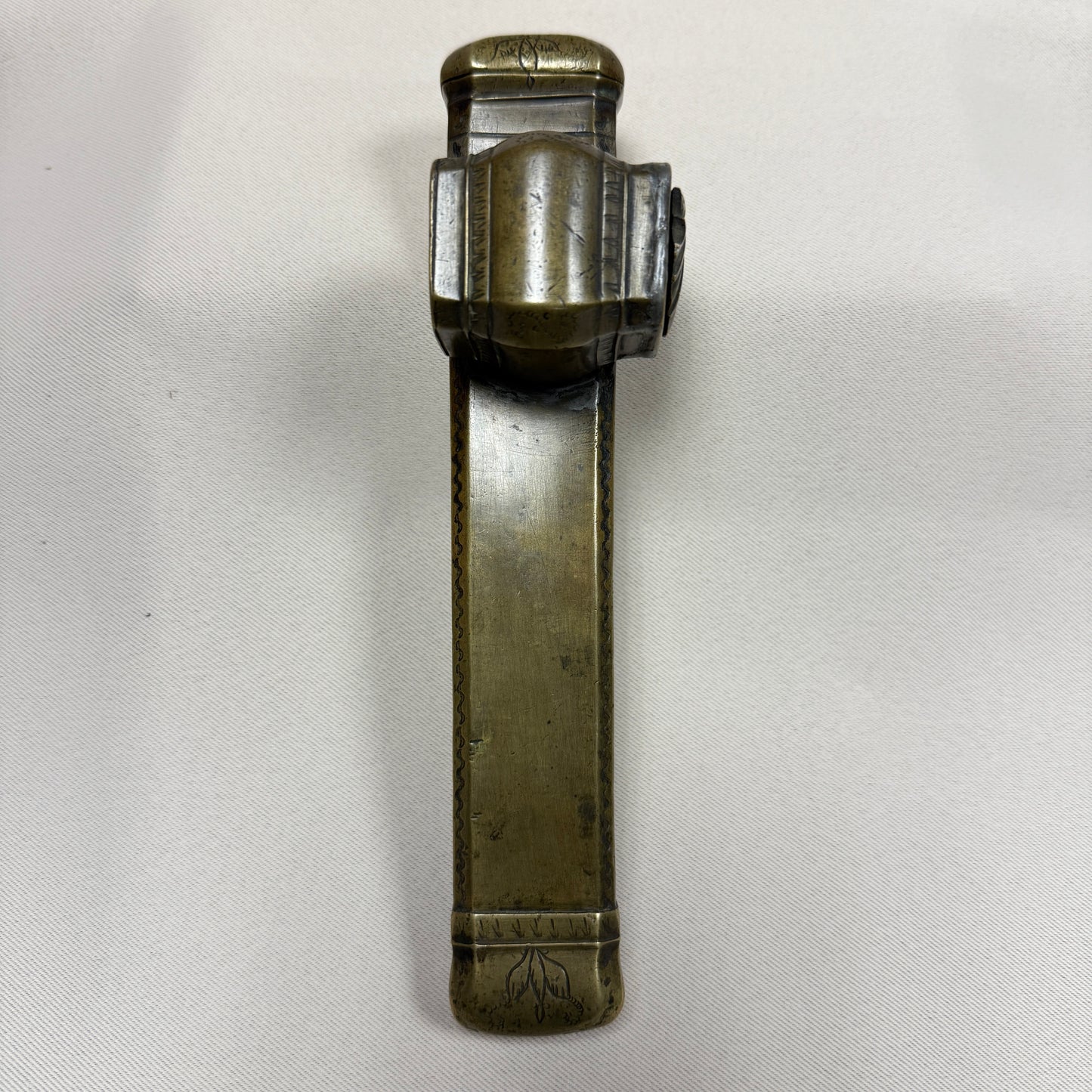 "Meiji Shell" Antique Yatate Inkwell