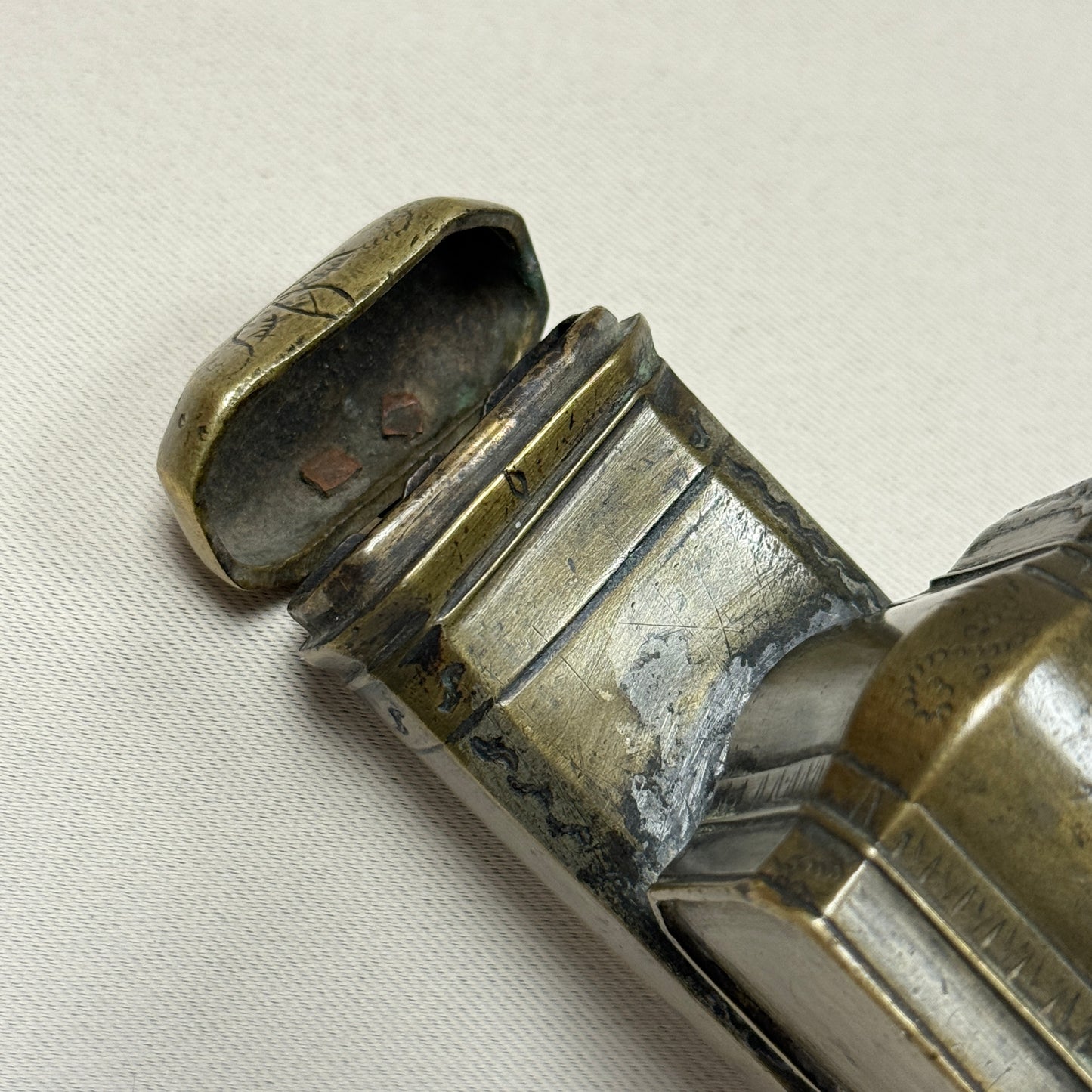 "Meiji Shell" Antique Yatate Inkwell