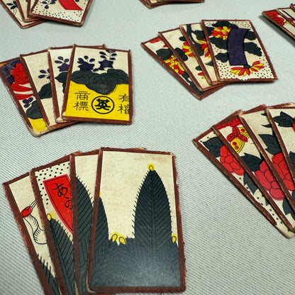 "Retro Appeal" Vintage Hanafuda Card Game