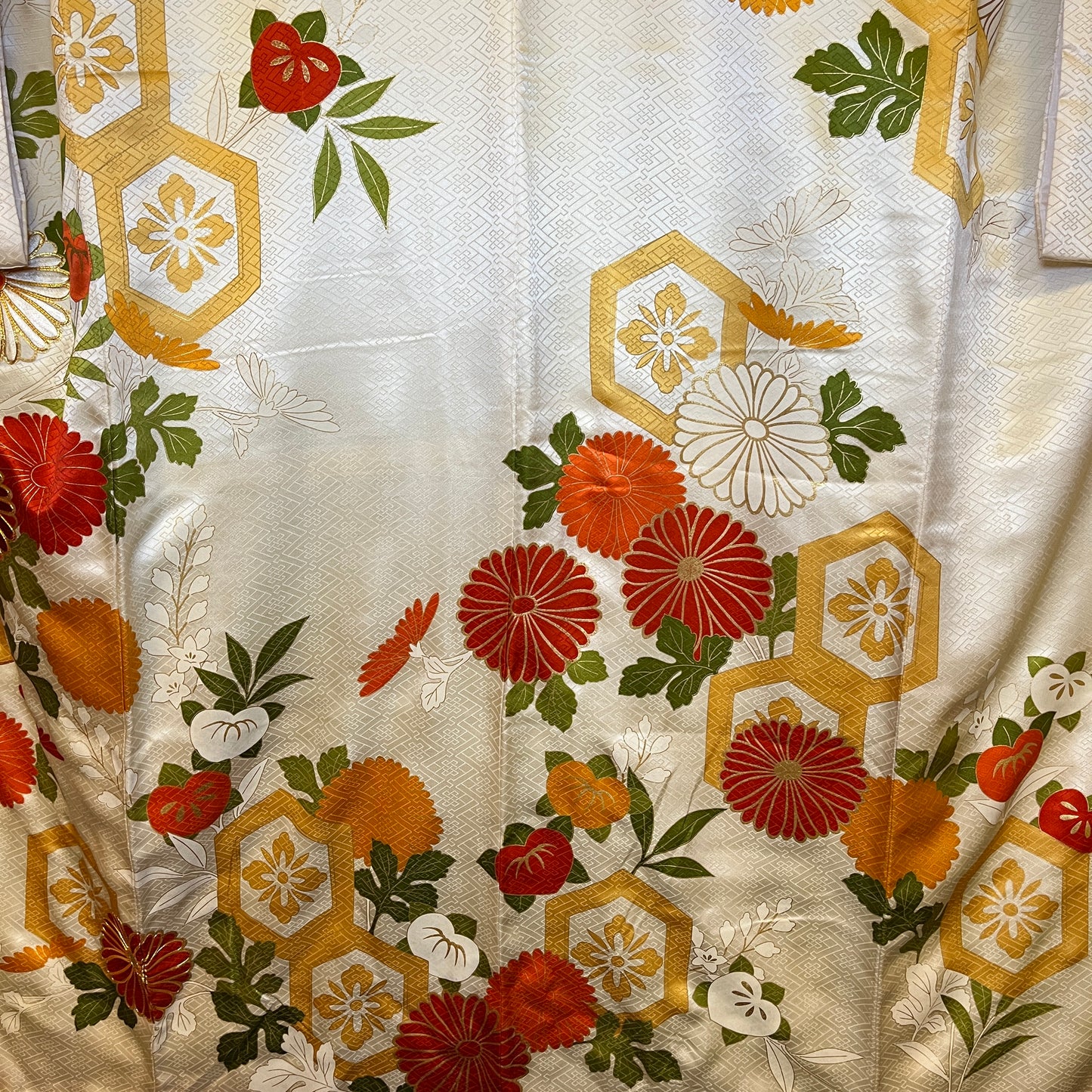 "Tachibana and Mums" Vintage Furisode Kimono