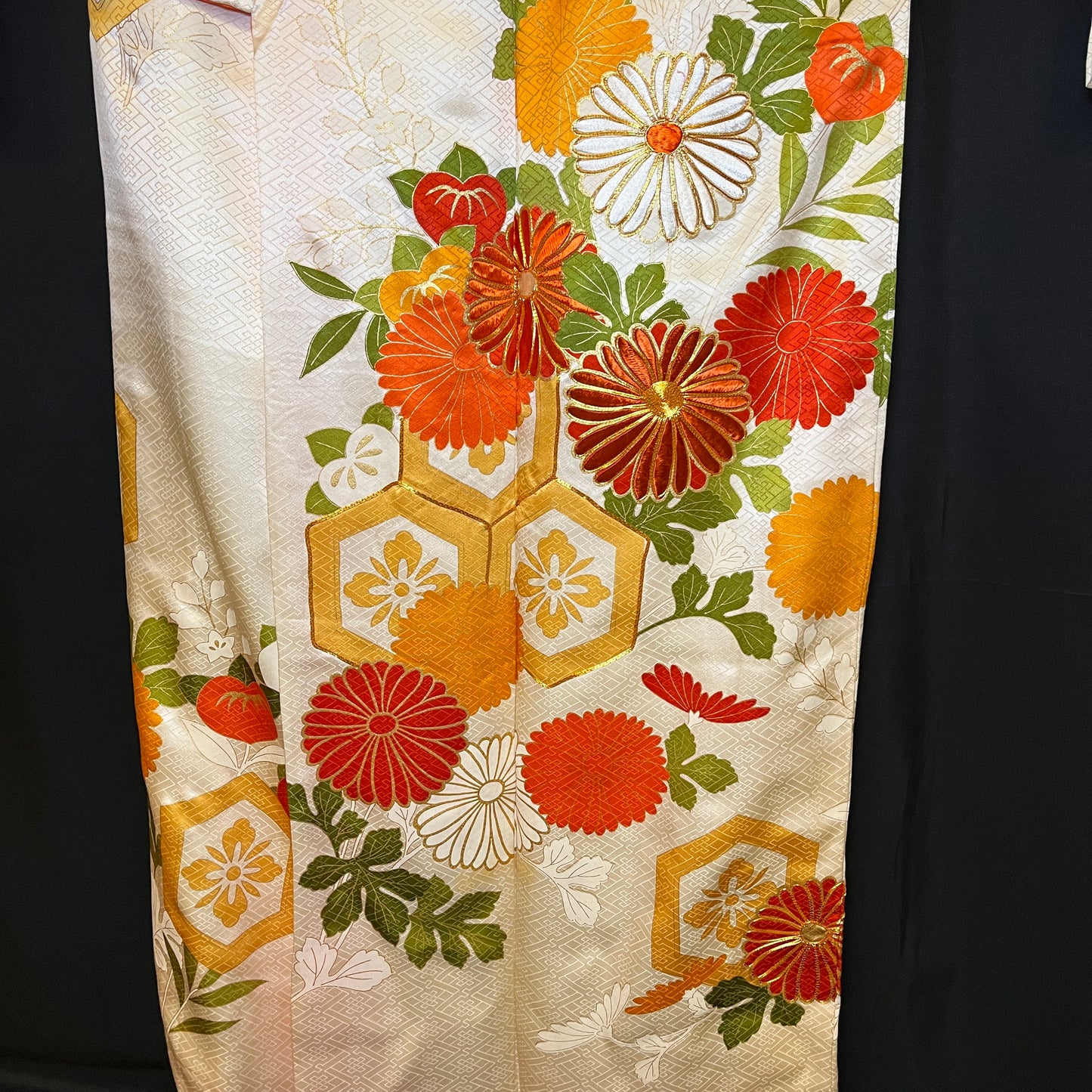 "Tachibana and Mums" Vintage Furisode Kimono