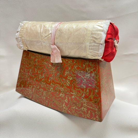 "Beauty Sleep" Takamakura Geisha Pillow