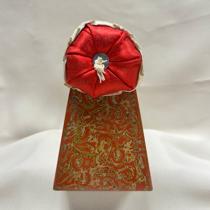 "Beauty Sleep" Takamakura Geisha Pillow