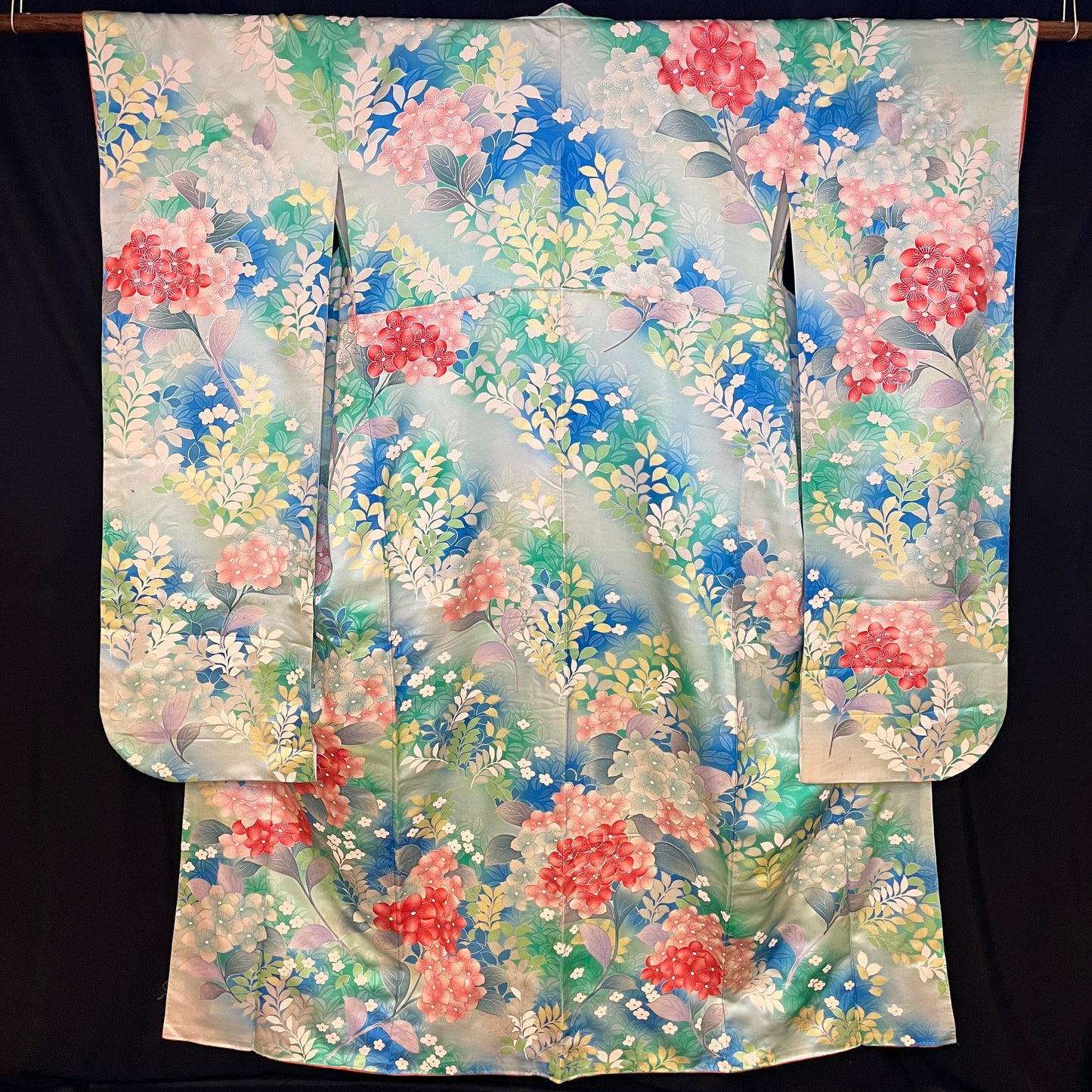 "Silver Yuzen" Vintage Furisode Kimono