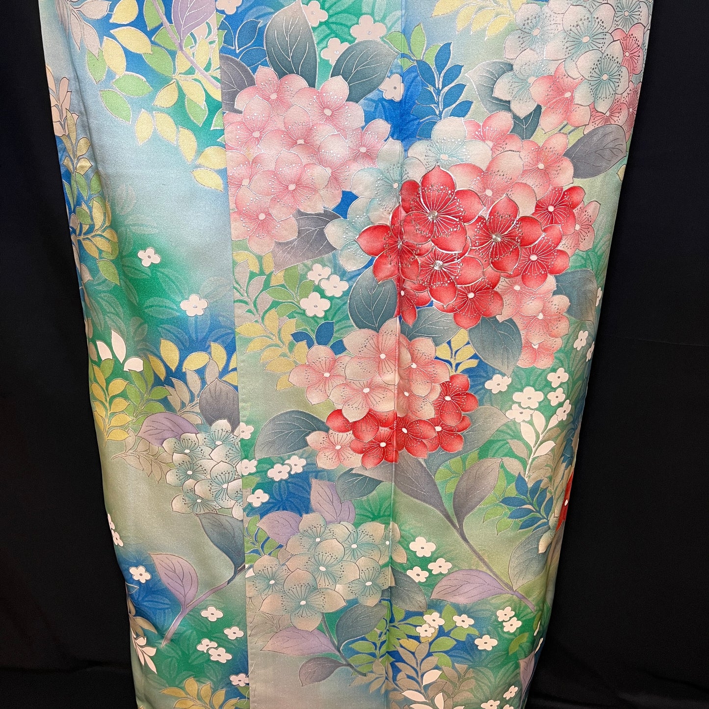 "Silver Yuzen" Vintage Furisode Kimono