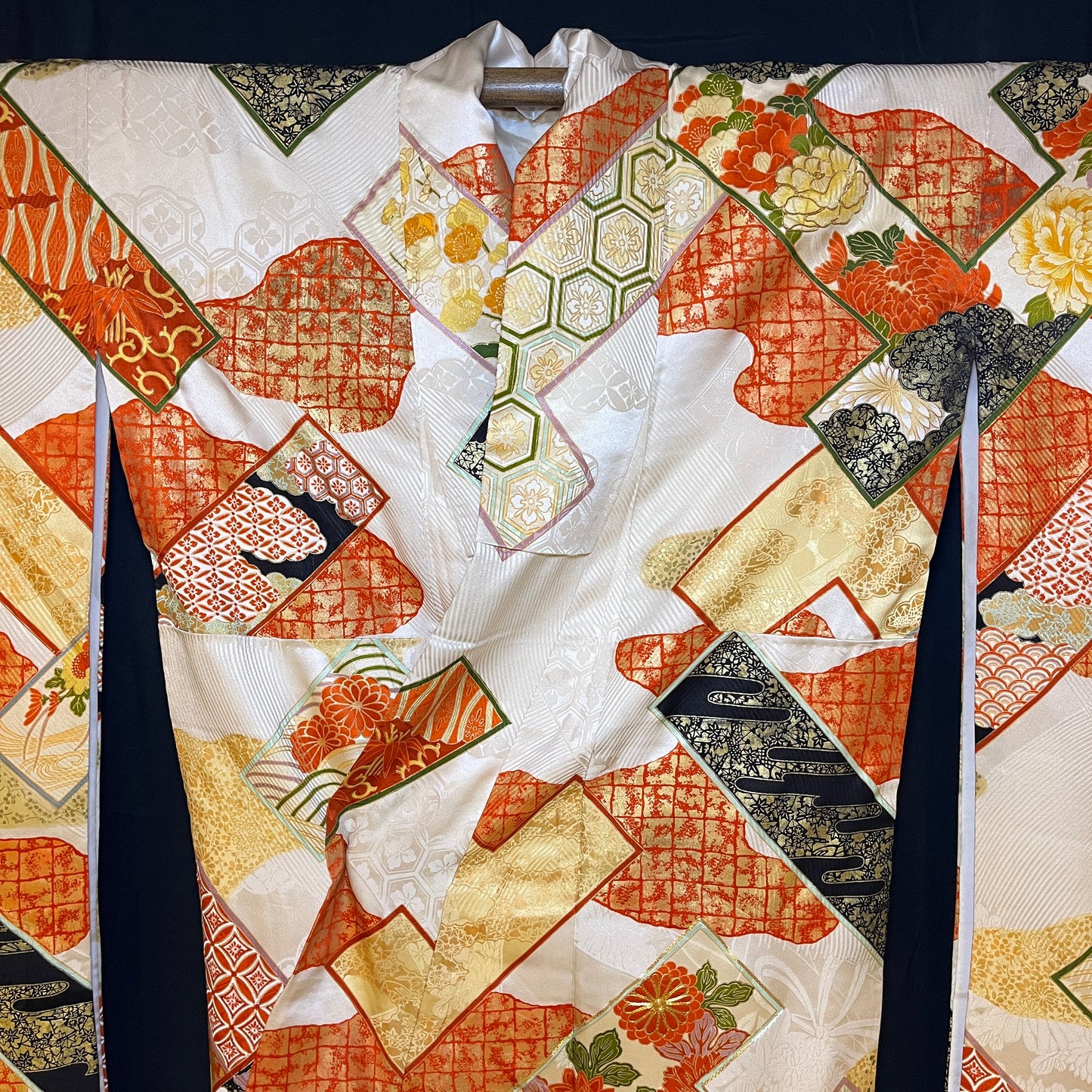 "Golden Opulence" Vintage Furisode Kimono