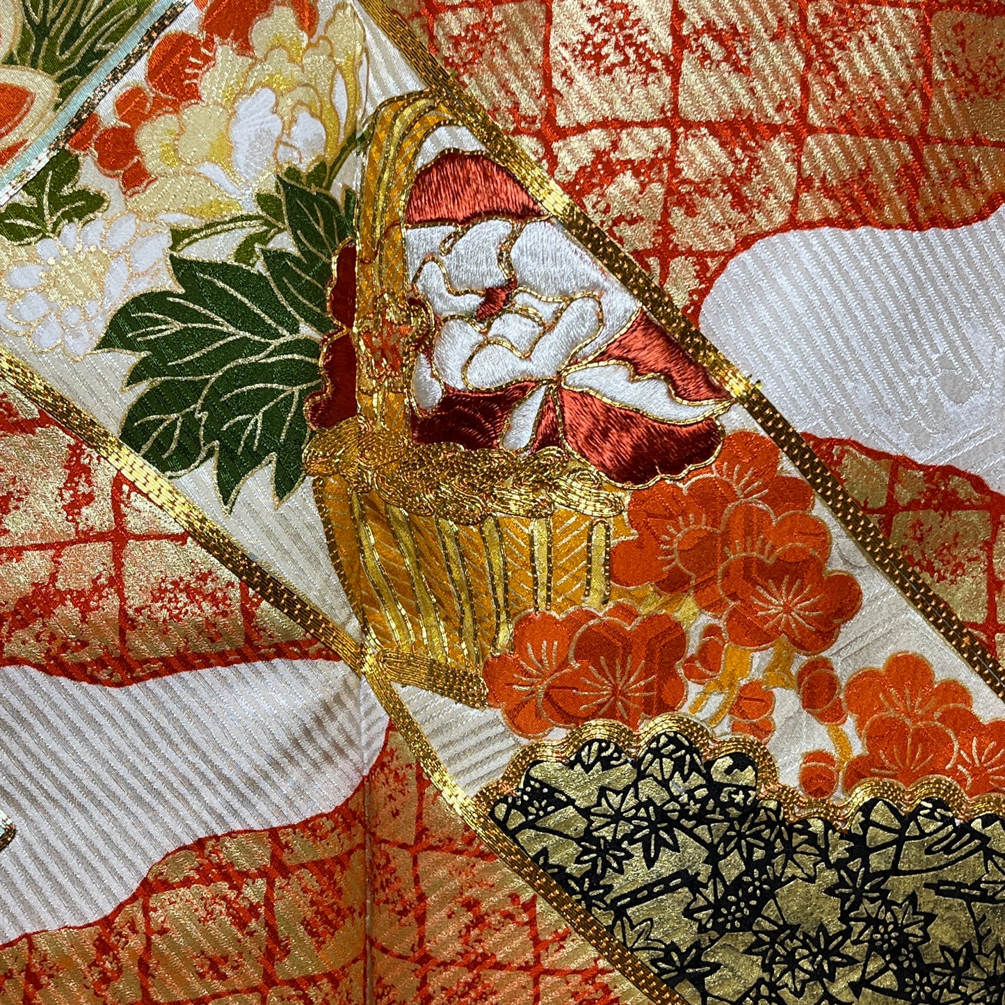 "Golden Opulence" Vintage Furisode Kimono