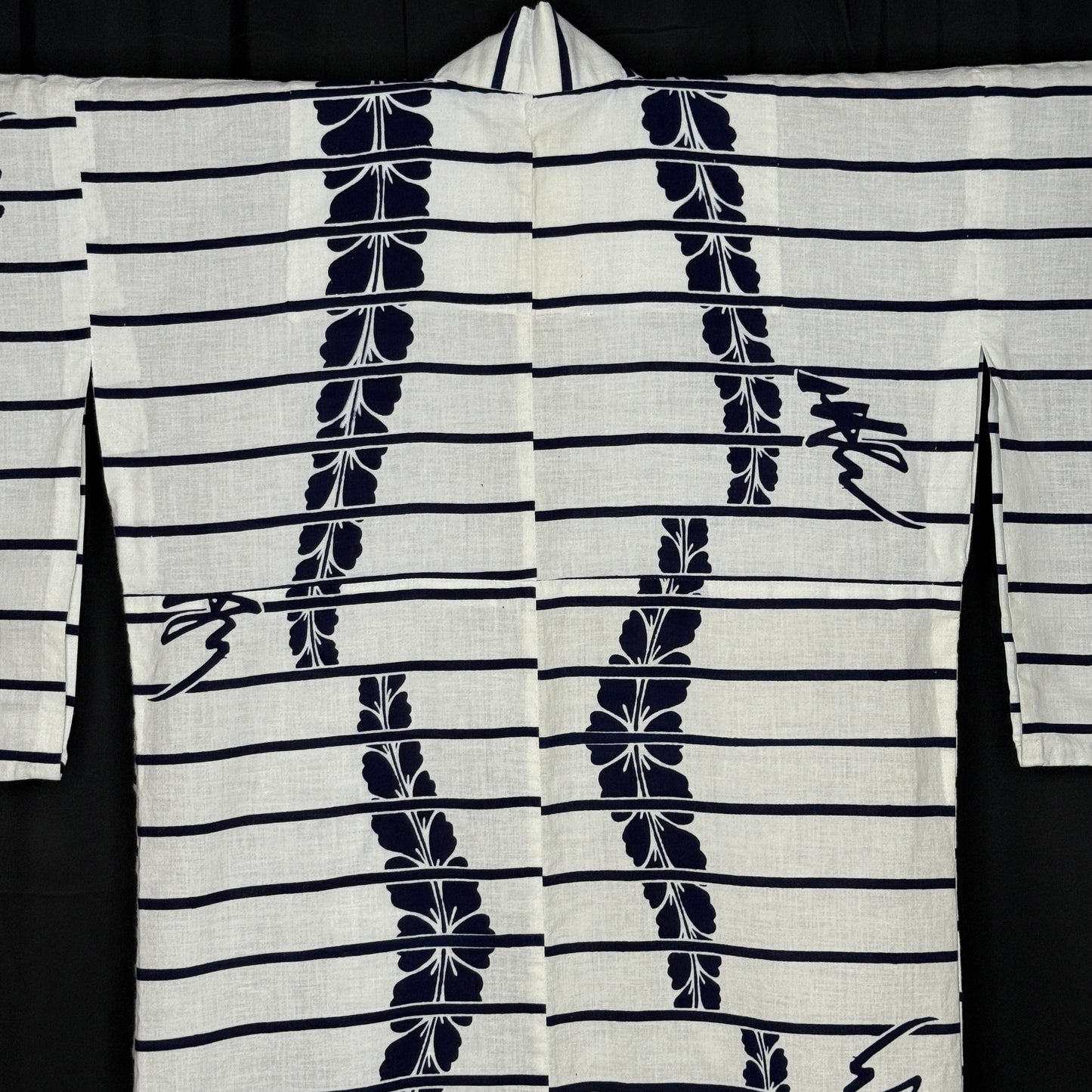 "Kotobuki" Vintage Japanese Yukata