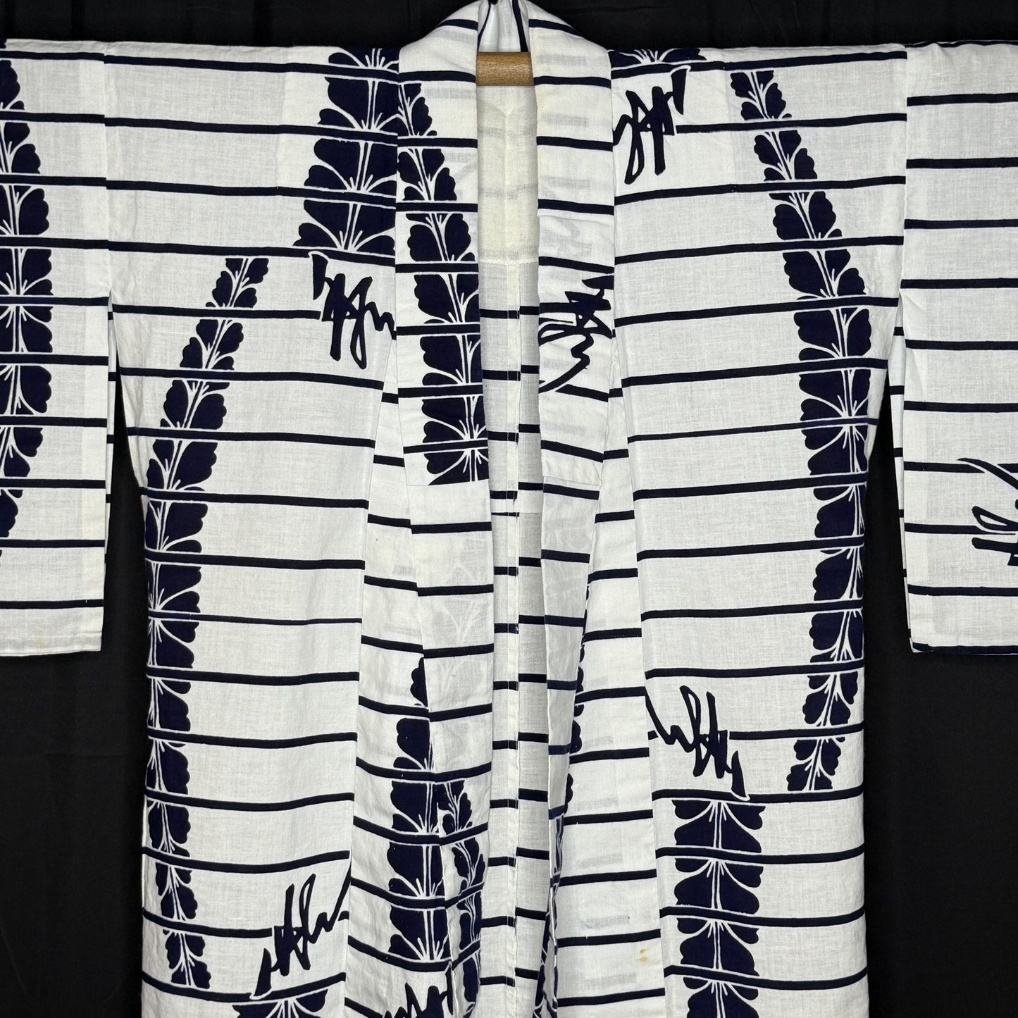 "Kotobuki" Vintage Japanese Yukata