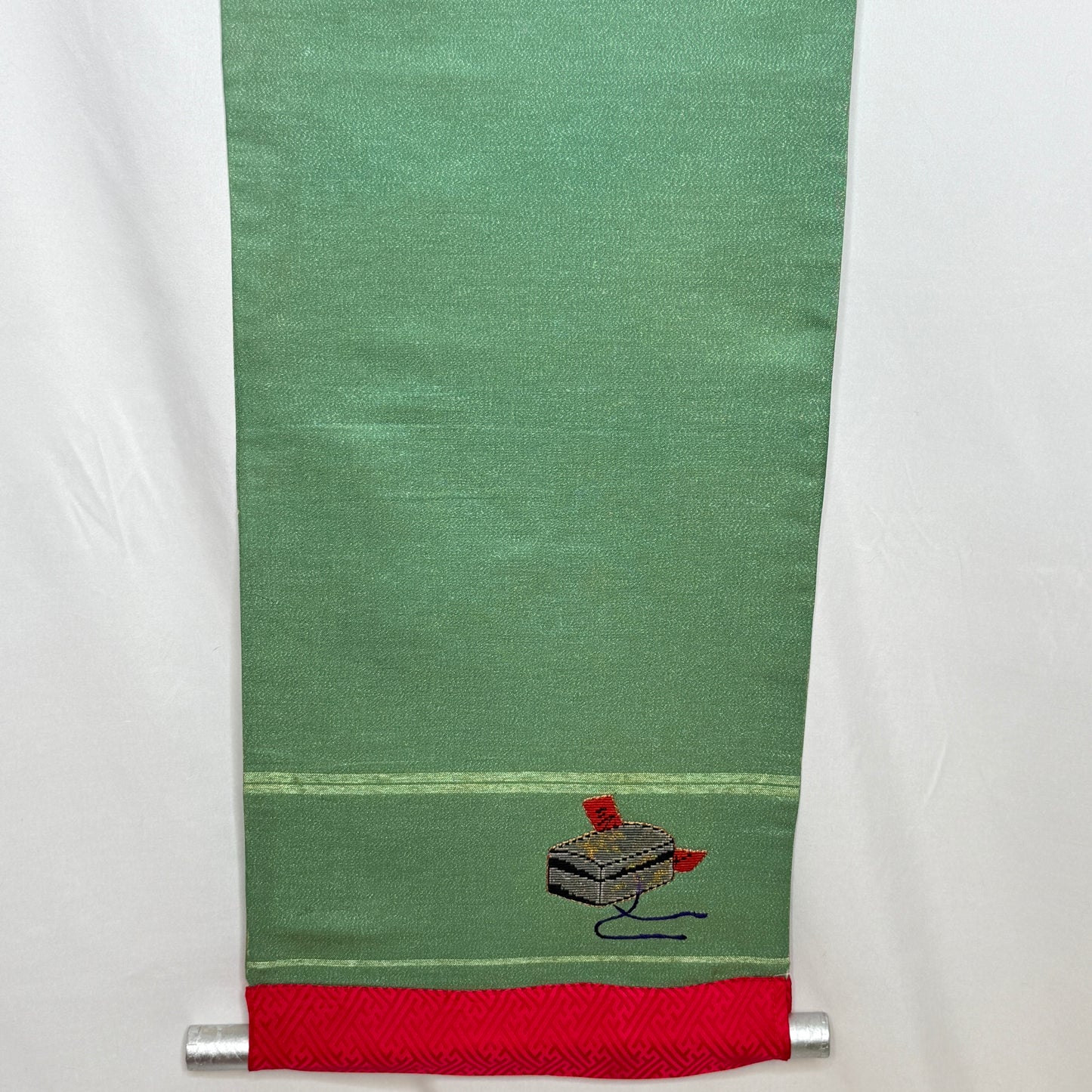 "Patchwork Performer" Japanique Tapestry