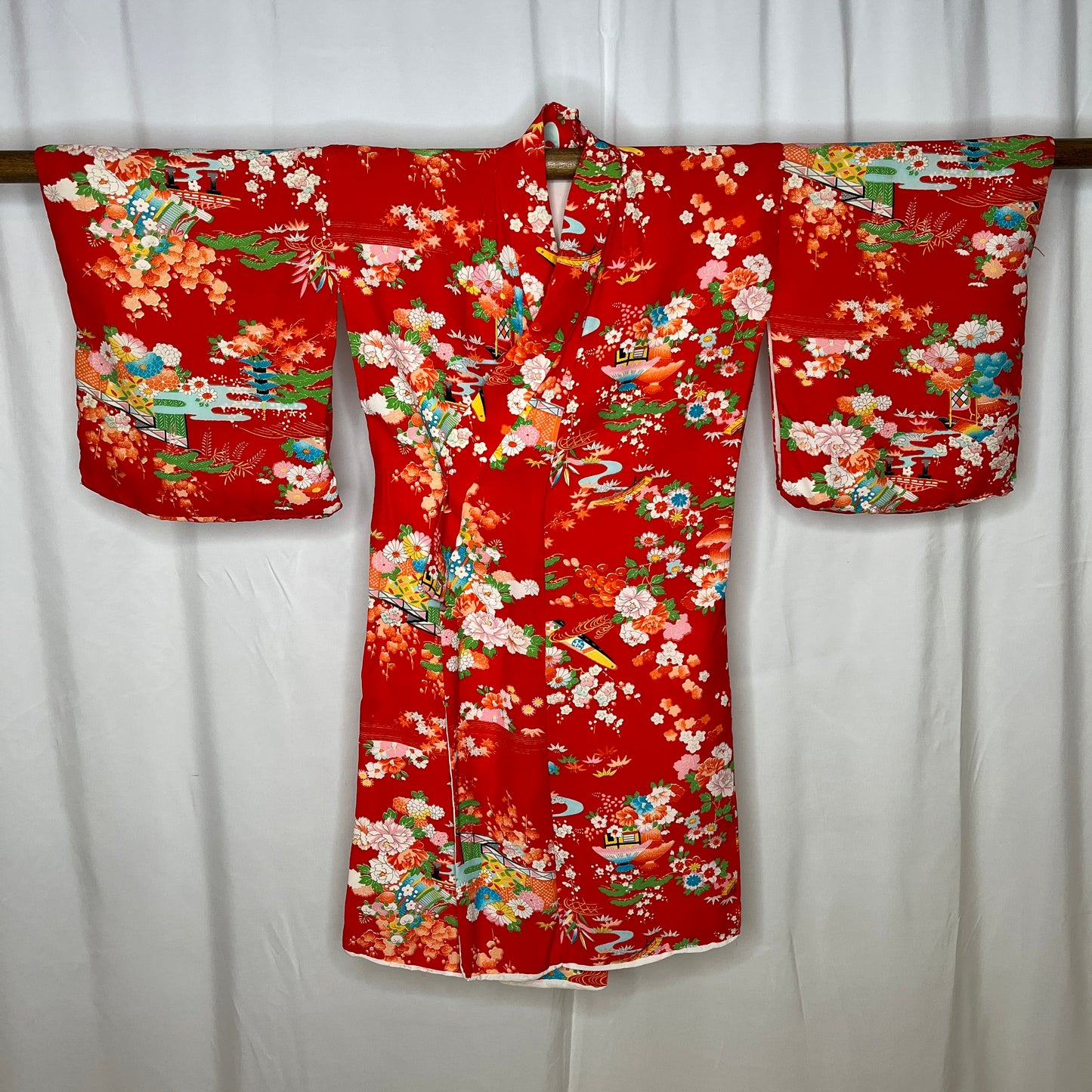 "Red Garden" Vintage Girl's Kimono