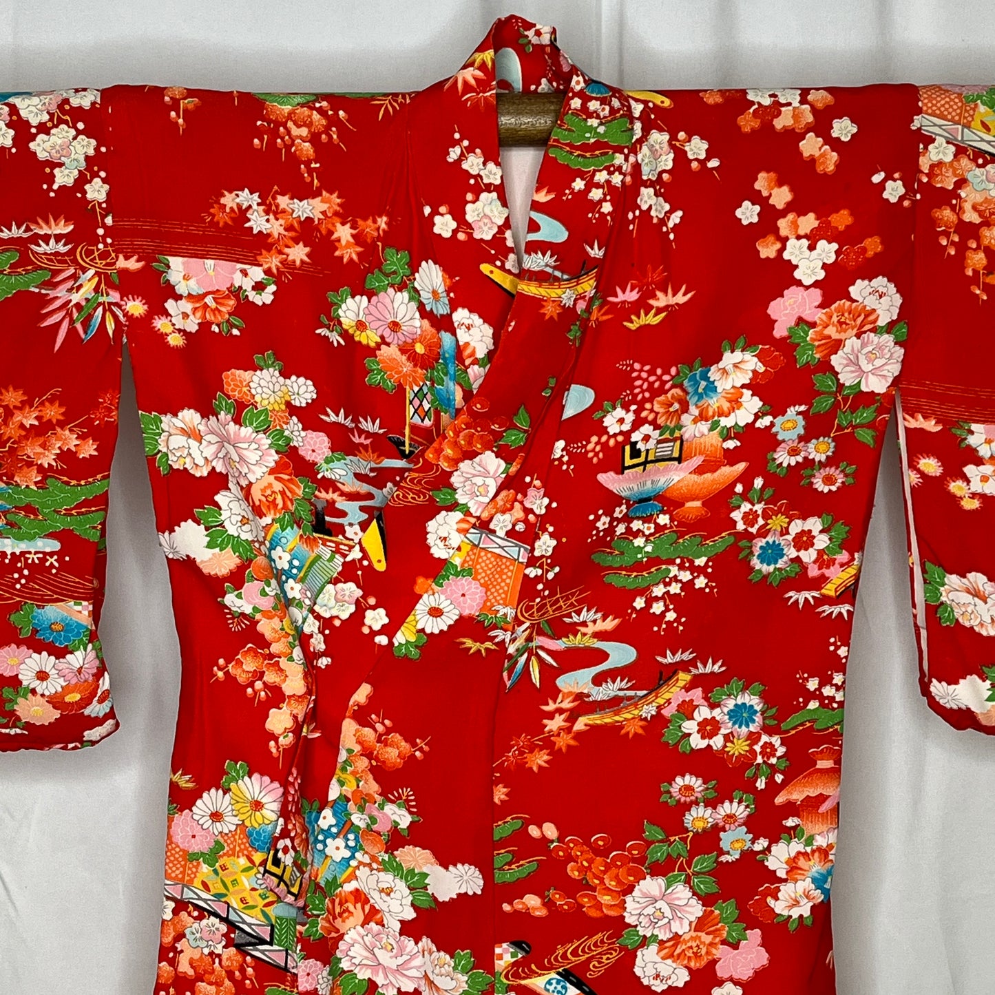 "Red Garden" Vintage Girl's Kimono