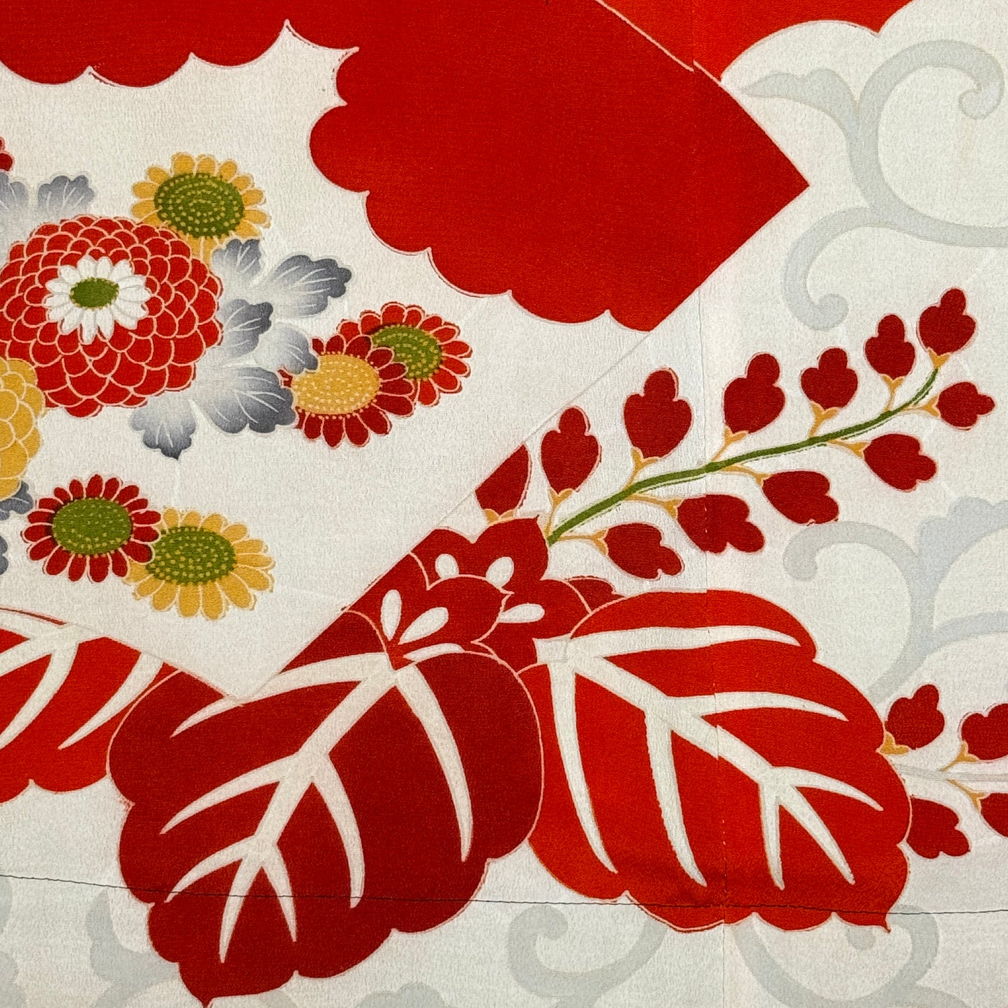 "Heritage Bloom" Japanique Tapestry