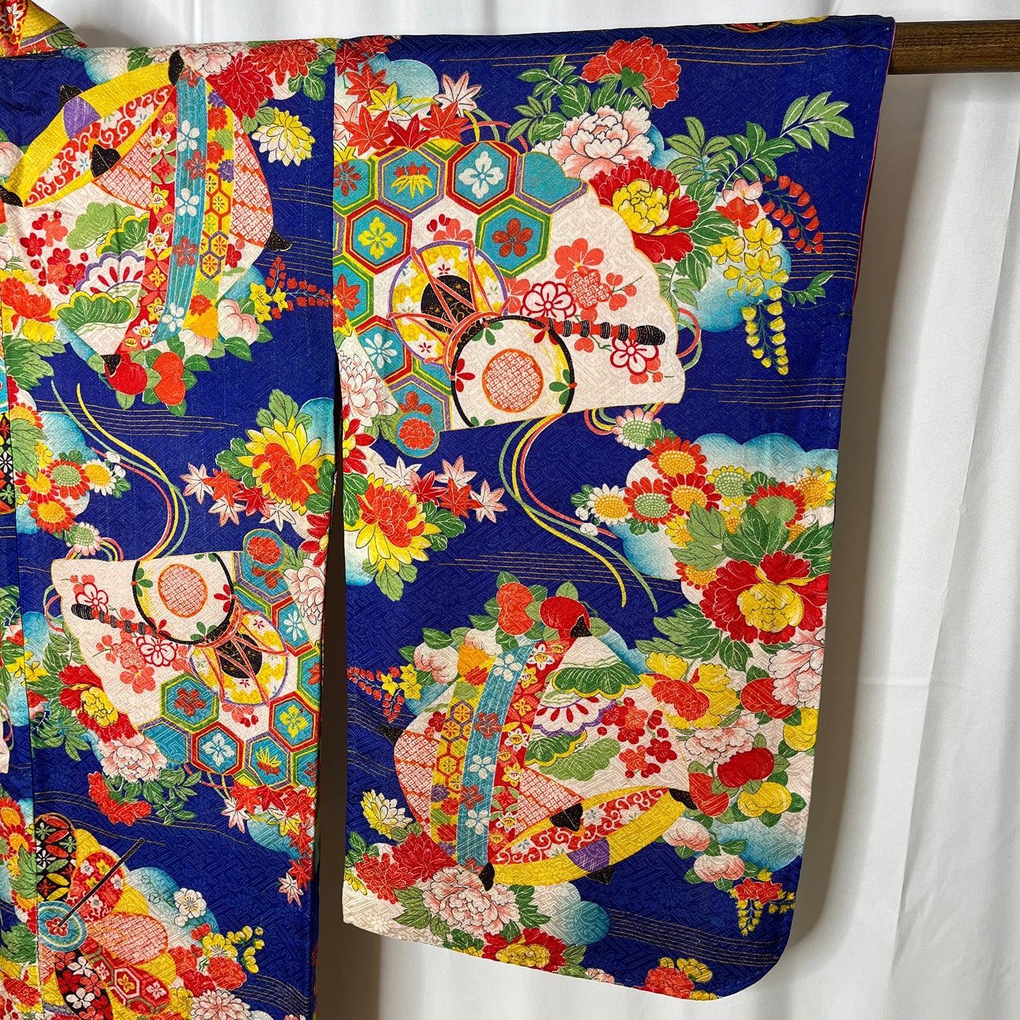 "Itomaki" Vintage Girl's Kimono