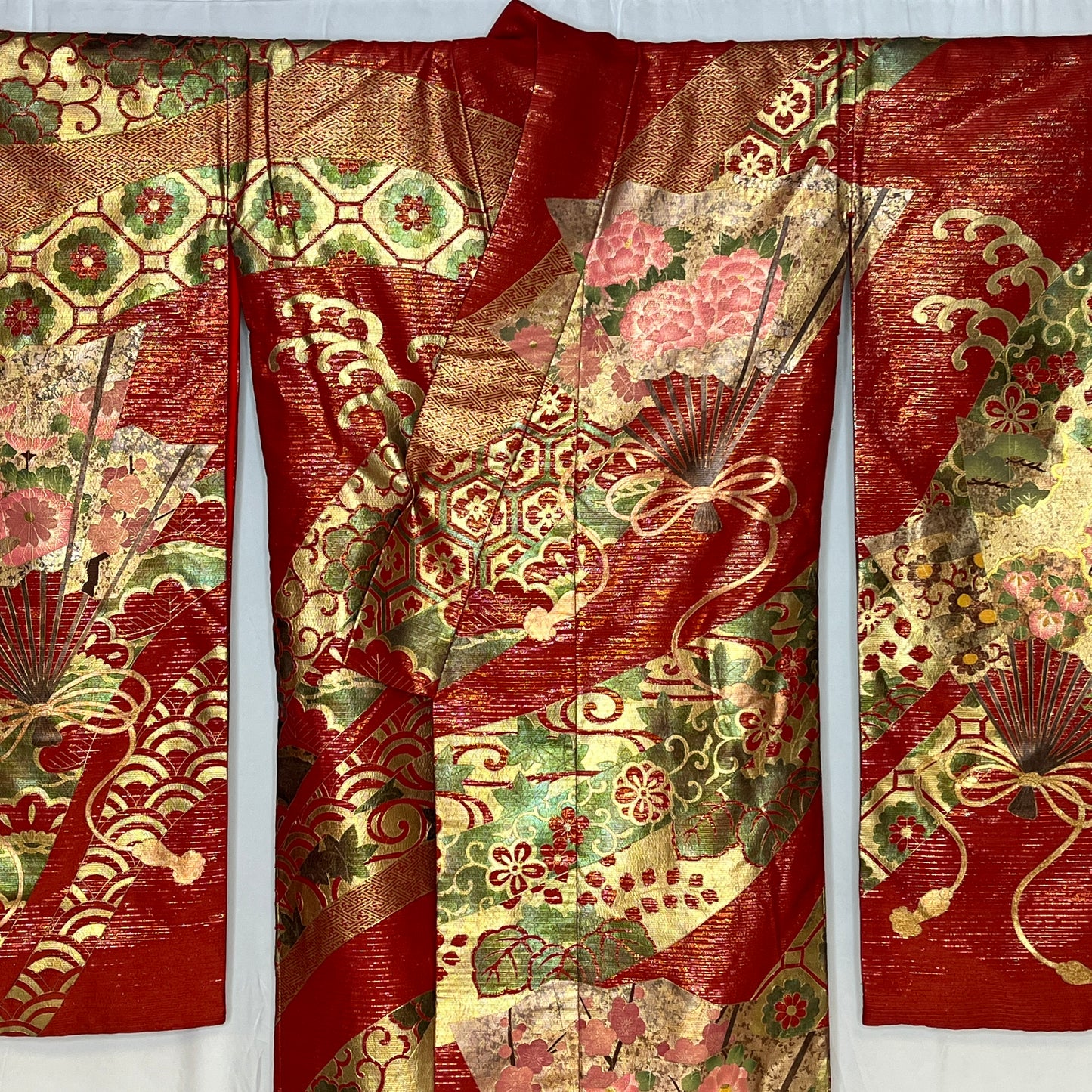 "Fancy Fans" Wedding Kimono (Uchikake)