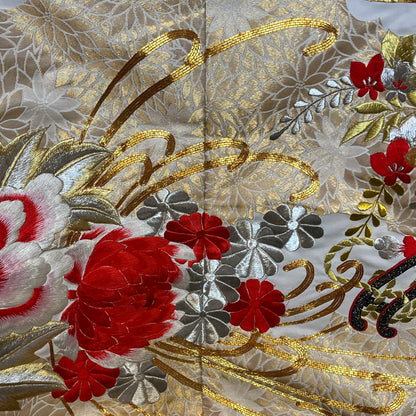 "Dreams of Gold" Wedding Kimono (Uchikake)