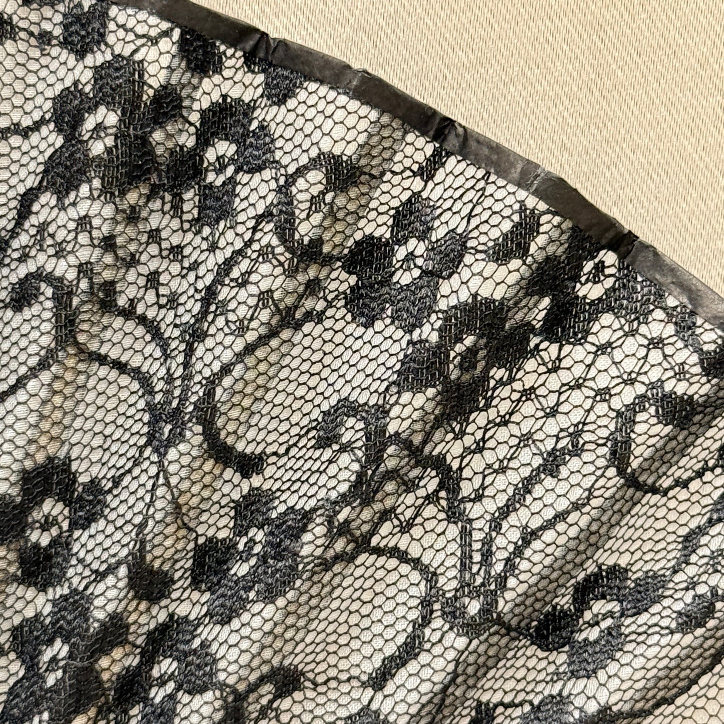 "Black Lace" Vintage Folding Fan