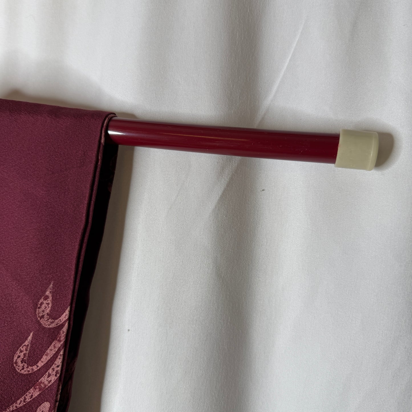 Kimono Hanger - Telescoping Maroon