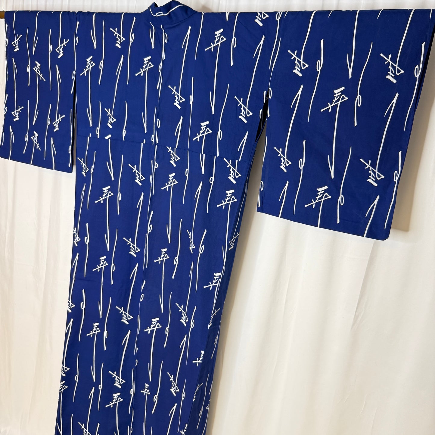 "Auspicious Kotobuki" Vintage Japanese Yukata
