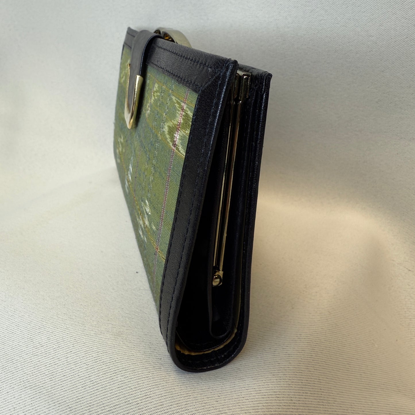 "Ryukyu Kasuri" Japanese Wallet