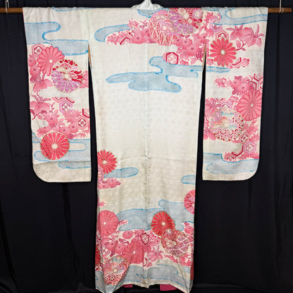 "Feminine Charm" Vintage Furisode Kimono