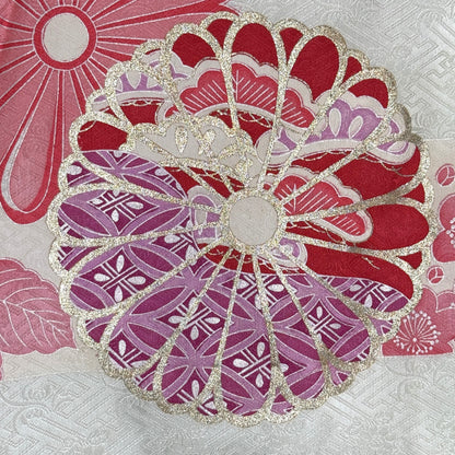 "Feminine Charm" Vintage Furisode Kimono