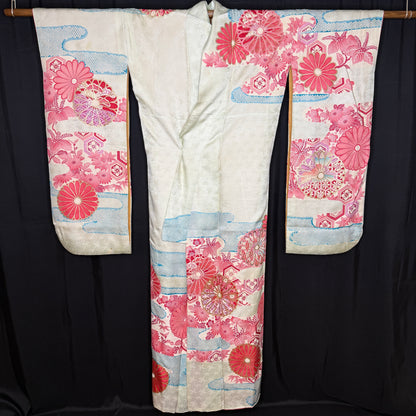 "Feminine Charm" Vintage Furisode Kimono