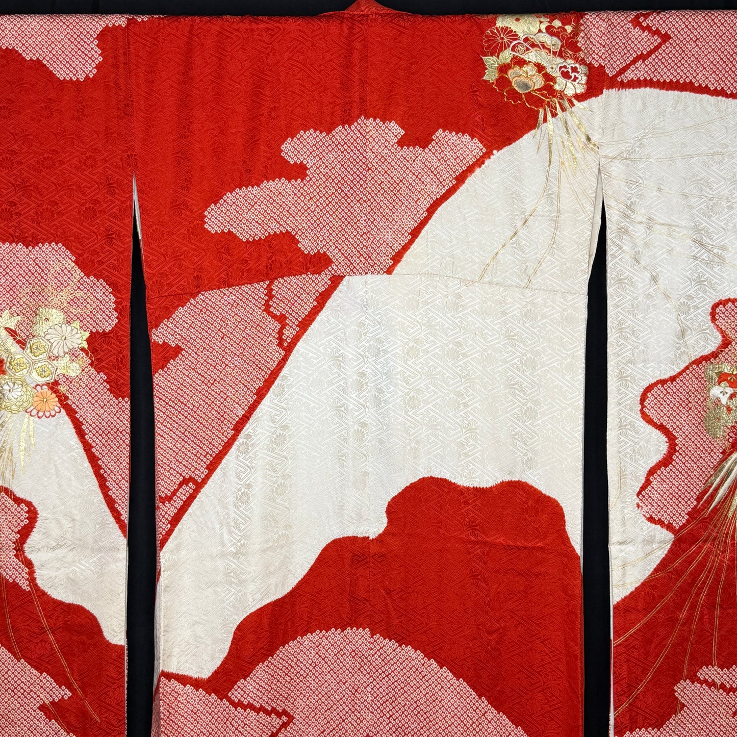 "Kusudama" Vintage Furisode Kimono