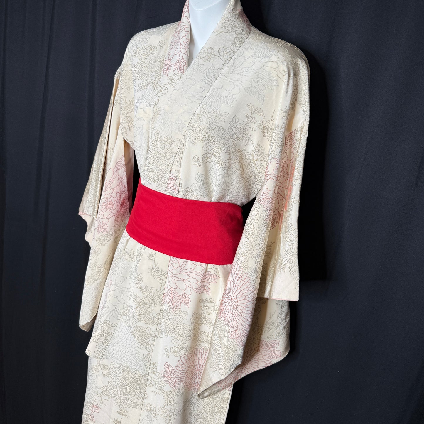 "Frosted Petals" Vintage Casual Kimono
