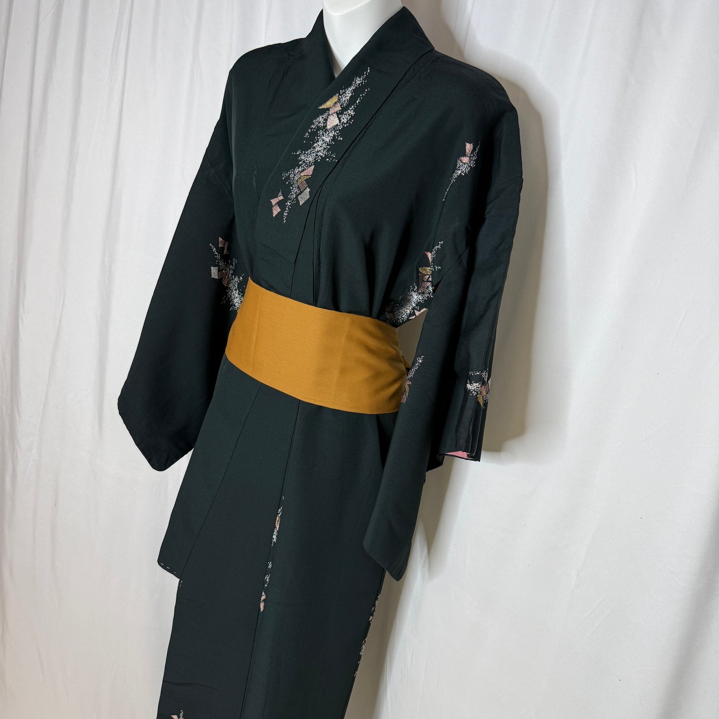 "Evergreen Drifts" Vintage Casual Kimono