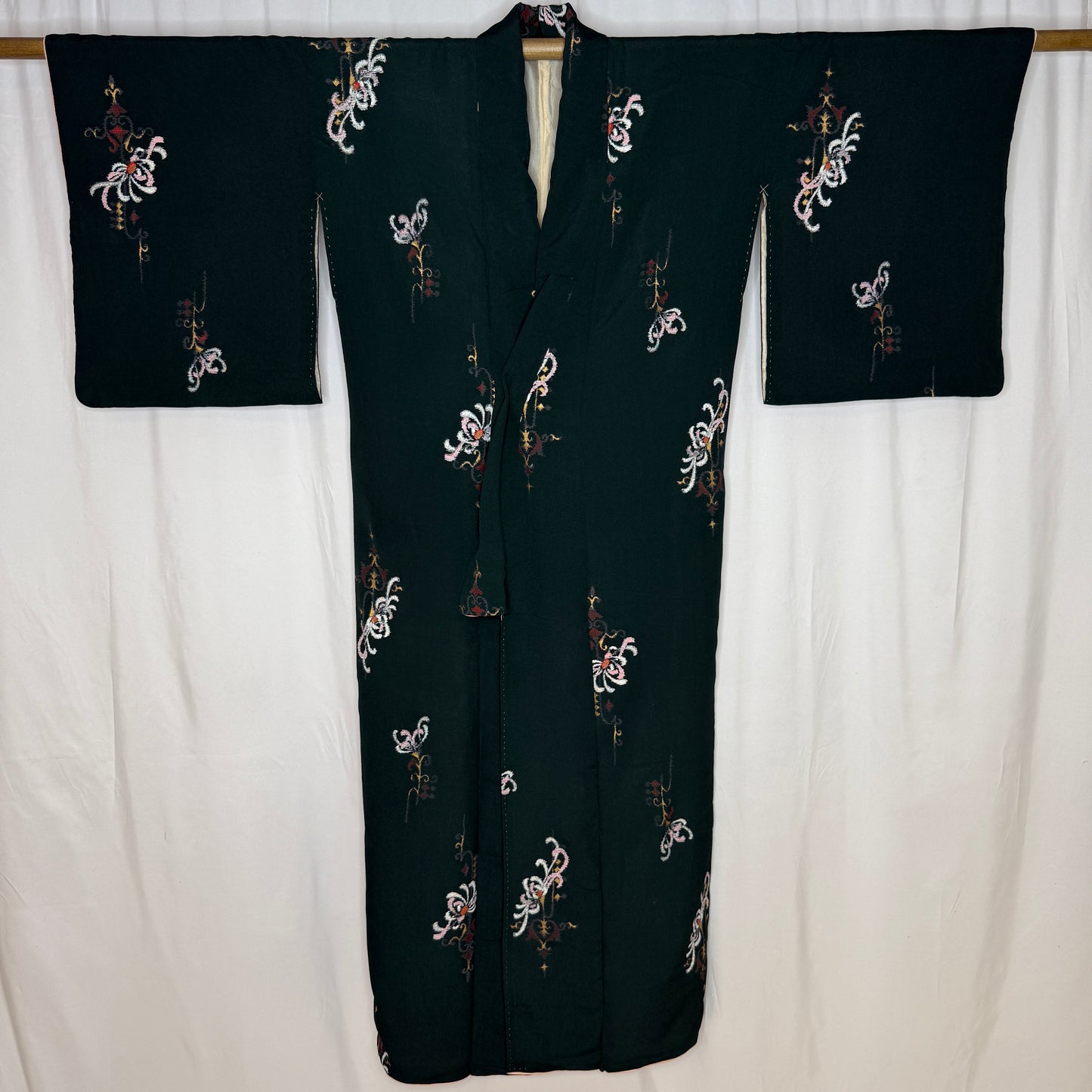 "Spider Mums" Vintage Casual Kimono