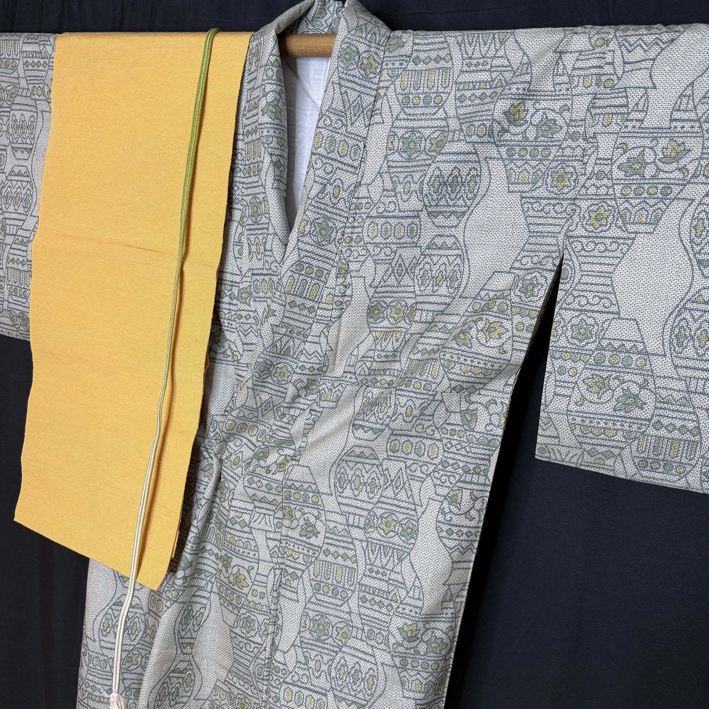 "Urn Collector" Kimono Obi Set