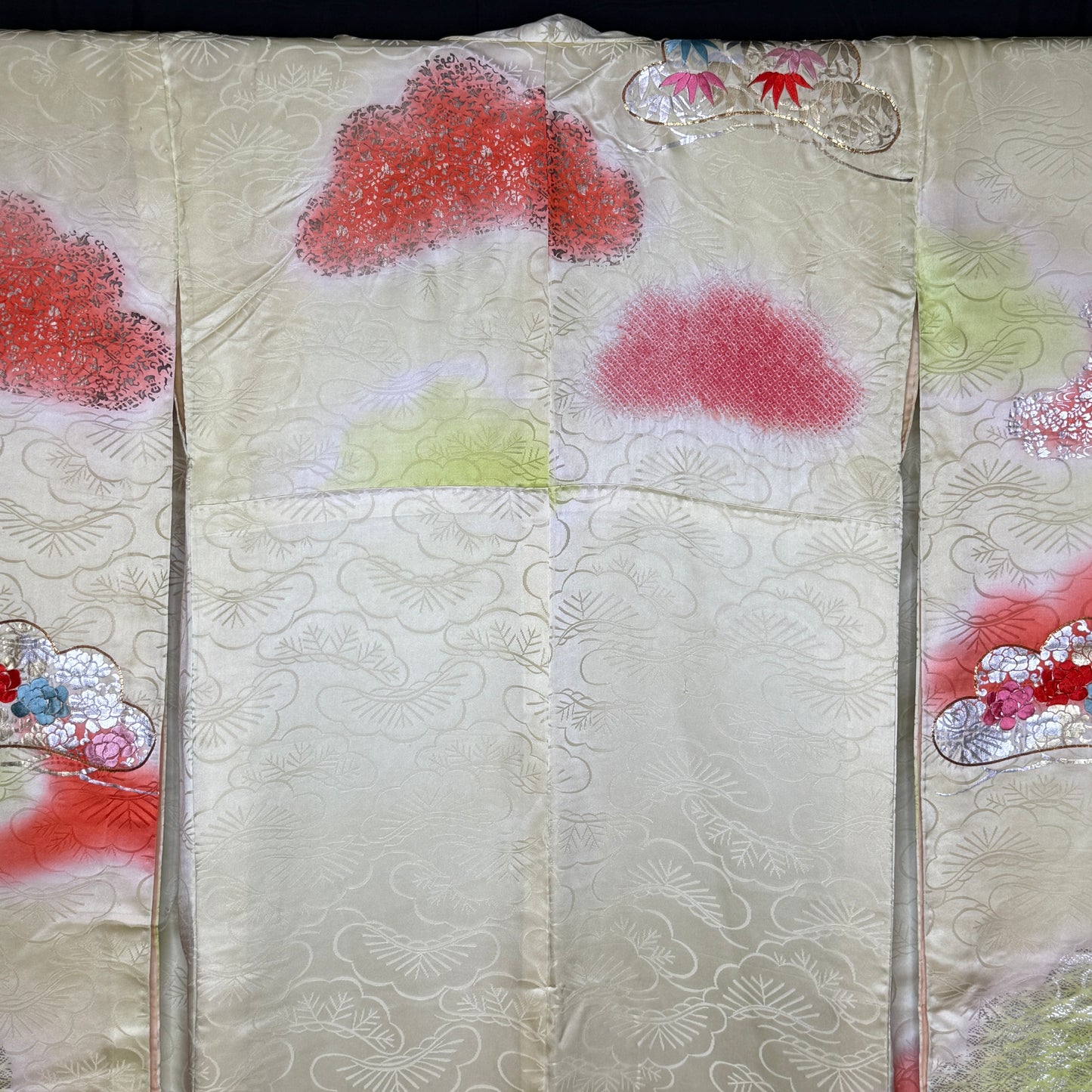 "Dreamy Pine" Vintage Furisode Kimono