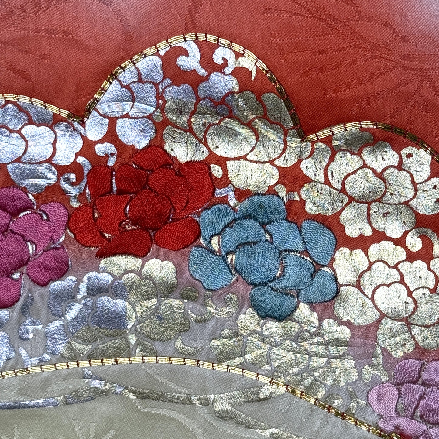 "Dreamy Pine" Vintage Furisode Kimono