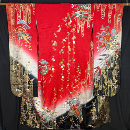 "Flowing Swirls" Vintage Furisode Kimono