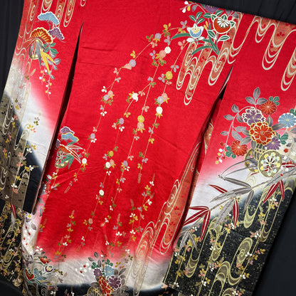 "Flowing Swirls" Vintage Furisode Kimono
