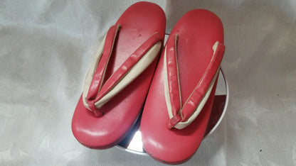 "Deep Salmon" Woman's Zori
