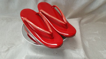 "Rainy Day" Woman's Zori